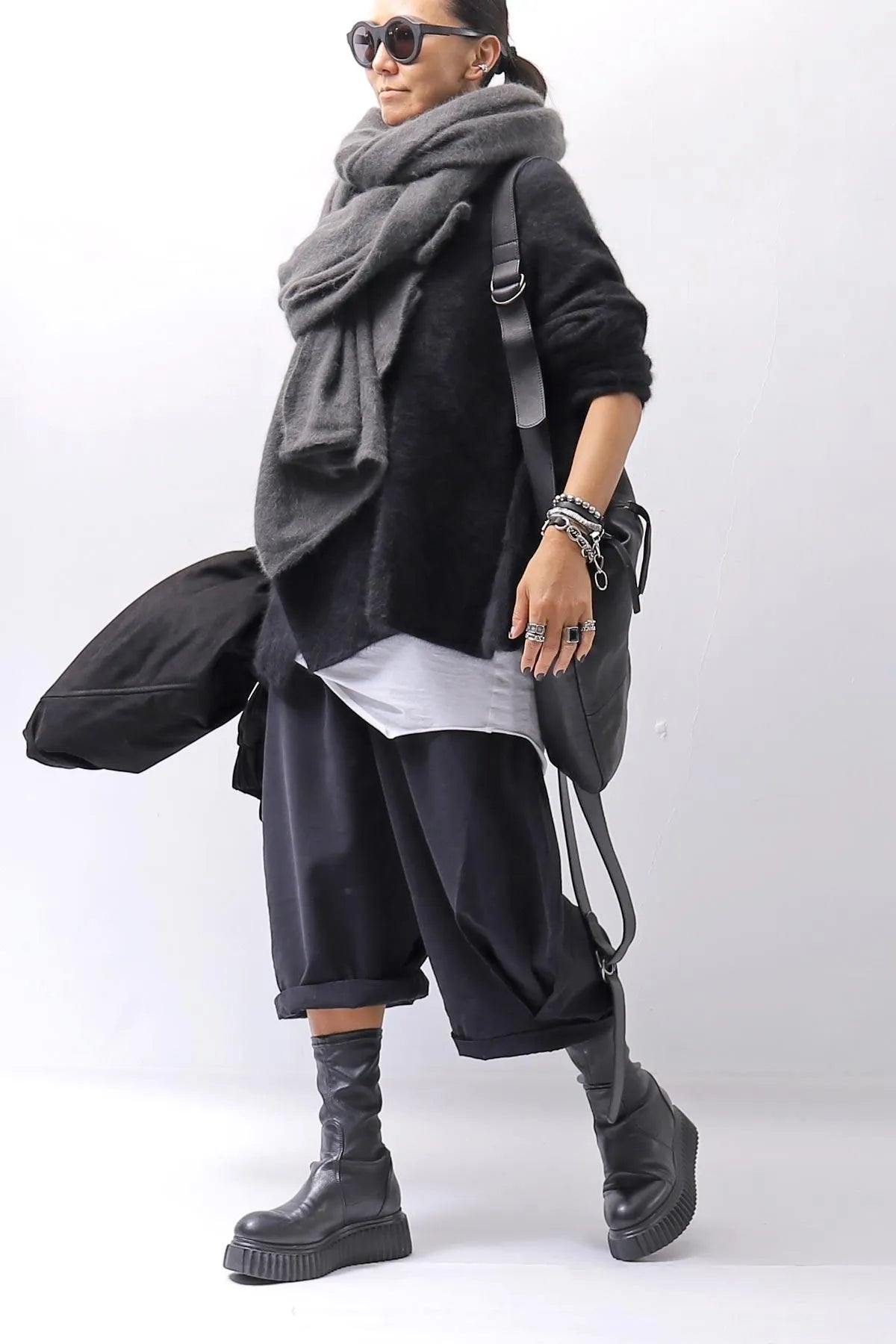 【RUNDHOLZ】 UNISEX RACCOON RELAX FIT PULLOVER KNIT 141 0706_BLACK