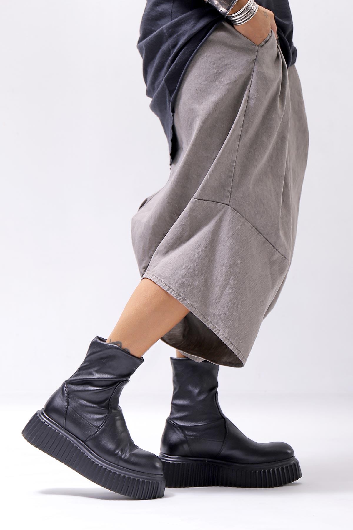 【AGL】 STRETCH LEATHER SNEAKER BOOTS MIDI STRETCH