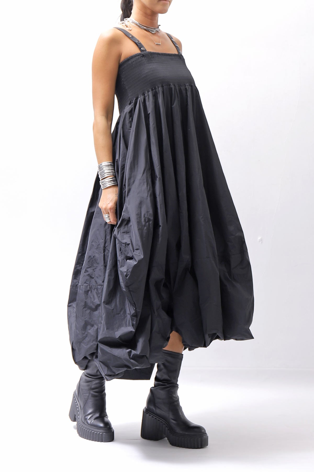 【PLÜ】 MULTIWAY SHAPE MEMORY SKIRT DRESS 4045_BLACK