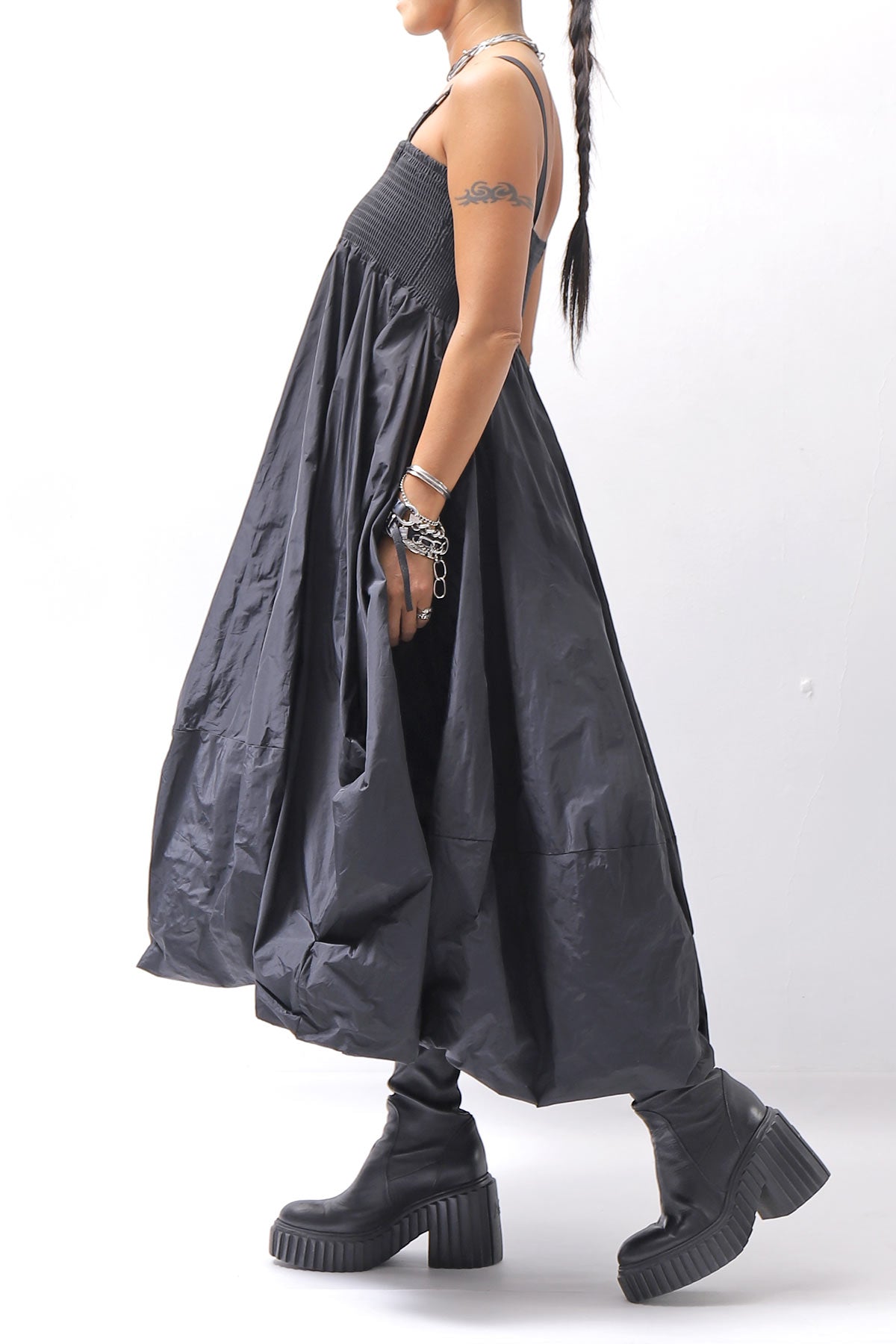 【PLÜ】 MULTIWAY SHAPE MEMORY SKIRT DRESS 4045_BLACK