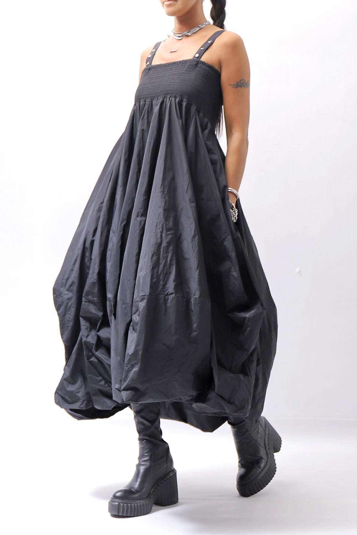 【PLÜ】 MULTIWAY SHAPE MEMORY SKIRT DRESS 4045_BLACK