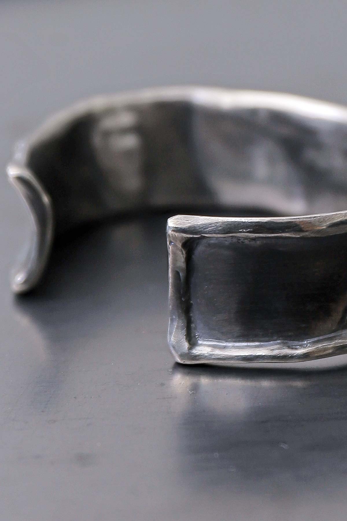 【Rusty Thought】 FOLDS BANGLE_MEDIUM