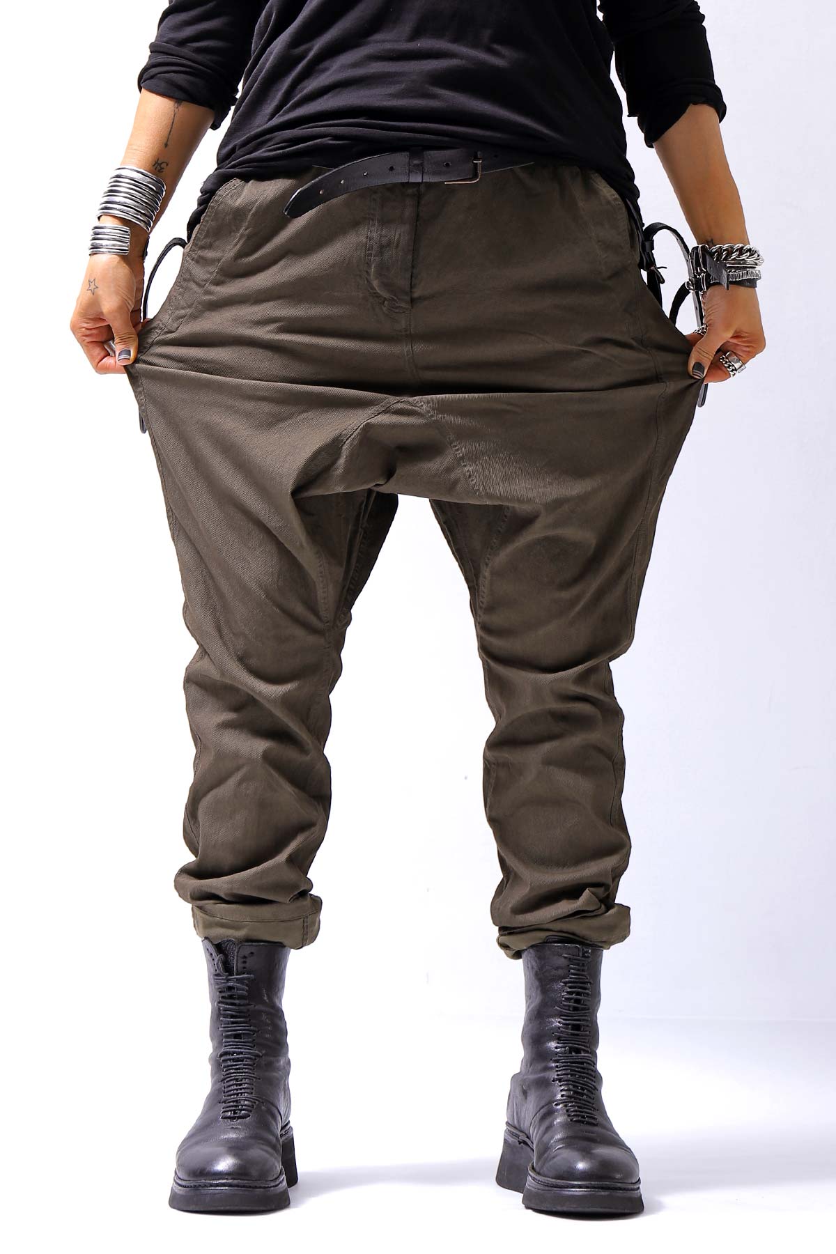 【RUNDHOLZ】 UNISEX ICONIC COTTON SARROUEL PANTS 260 0111_KHAKI CLOUD