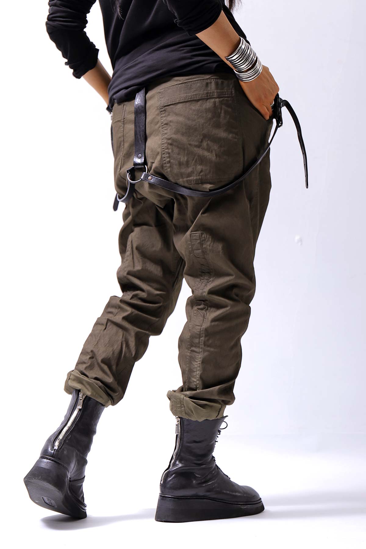 【RUNDHOLZ】 UNISEX ICONIC COTTON SARROUEL PANTS 260 0111_KHAKI CLOUD