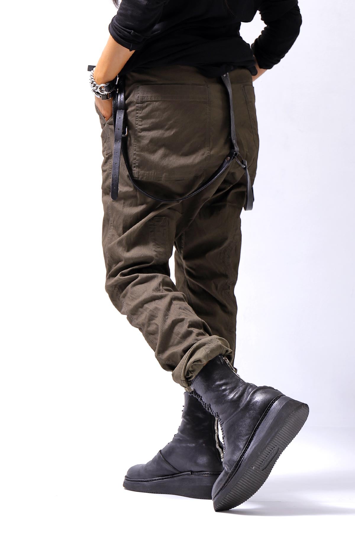 【RUNDHOLZ】 UNISEX ICONIC COTTON SARROUEL PANTS 260 0111_KHAKI CLOUD