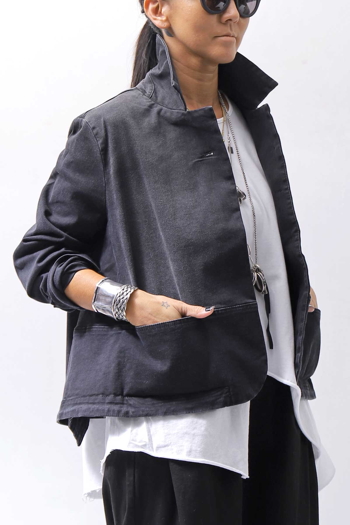 【PLÜ】 SUPER STRETCH COTTON DENIM WIDE SHORT JACKET PL17J_BLACK WASH