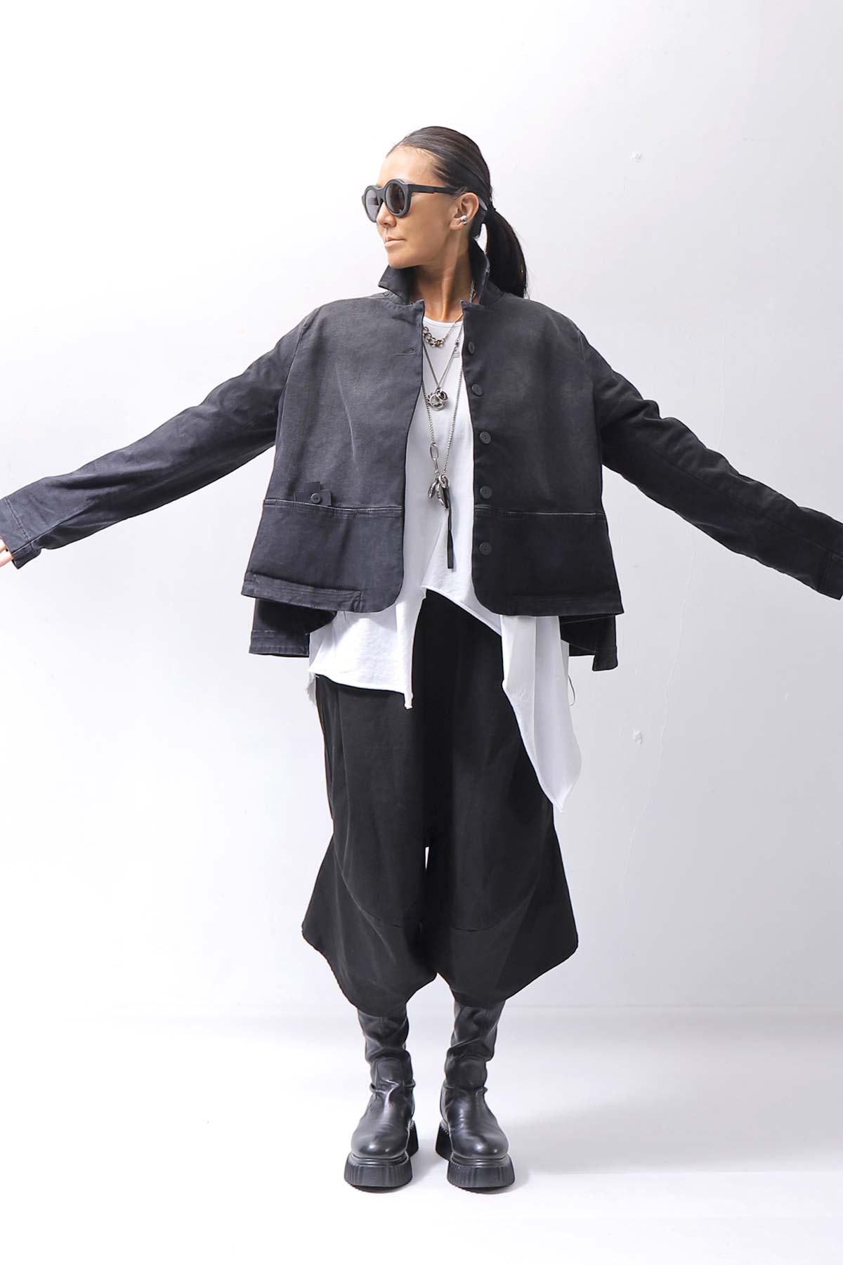 【PLÜ】 SUPER STRETCH COTTON DENIM WIDE SHORT JACKET PL17J_BLACK WASH