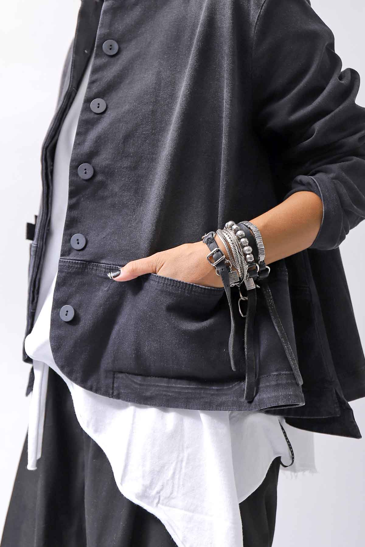 【PLÜ】 SUPER STRETCH COTTON DENIM WIDE SHORT JACKET PL17J_BLACK WASH