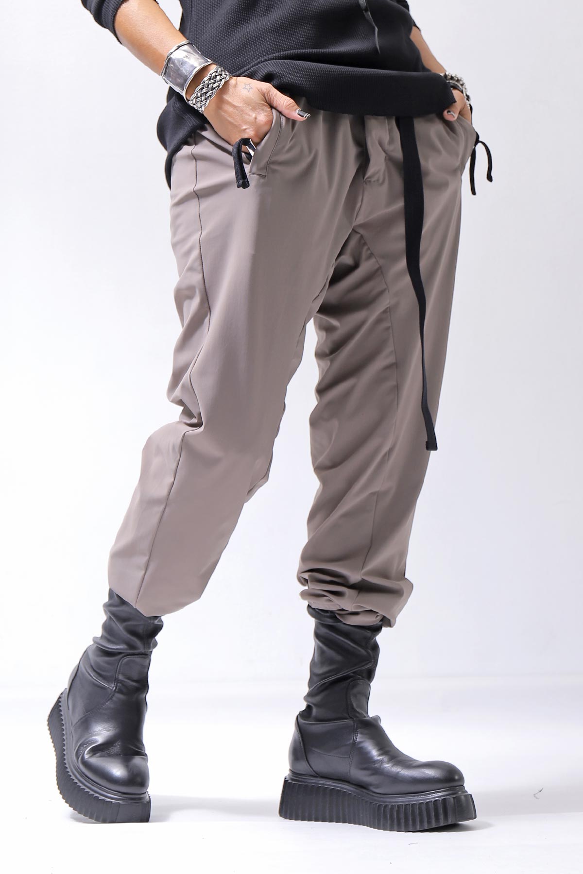 【thom/krom】 UNISEX SUPER STRETCH NYLON RIB PANTS MP29_EARTH BROWN