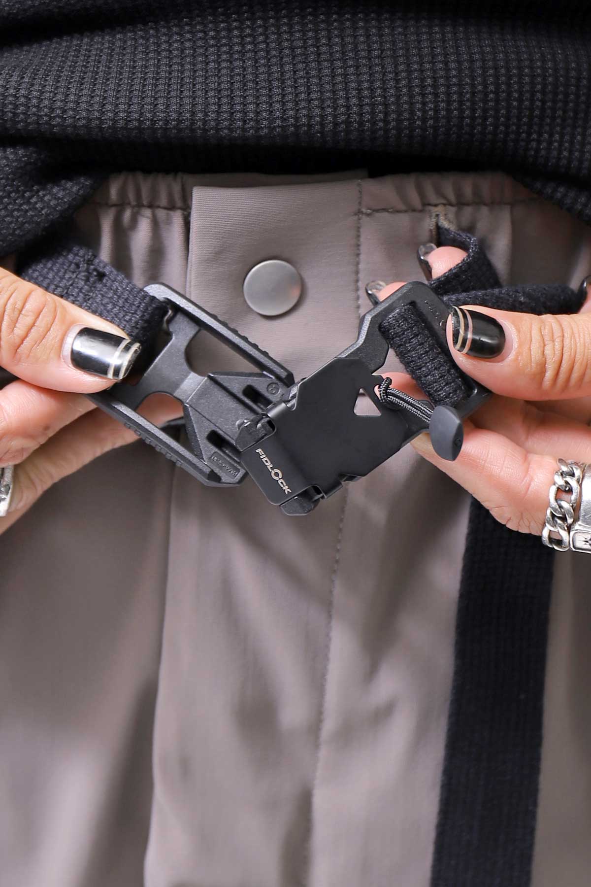 【thom/krom】 UNISEX SUPER STRETCH NYLON RIB PANTS MP29_EARTH BROWN