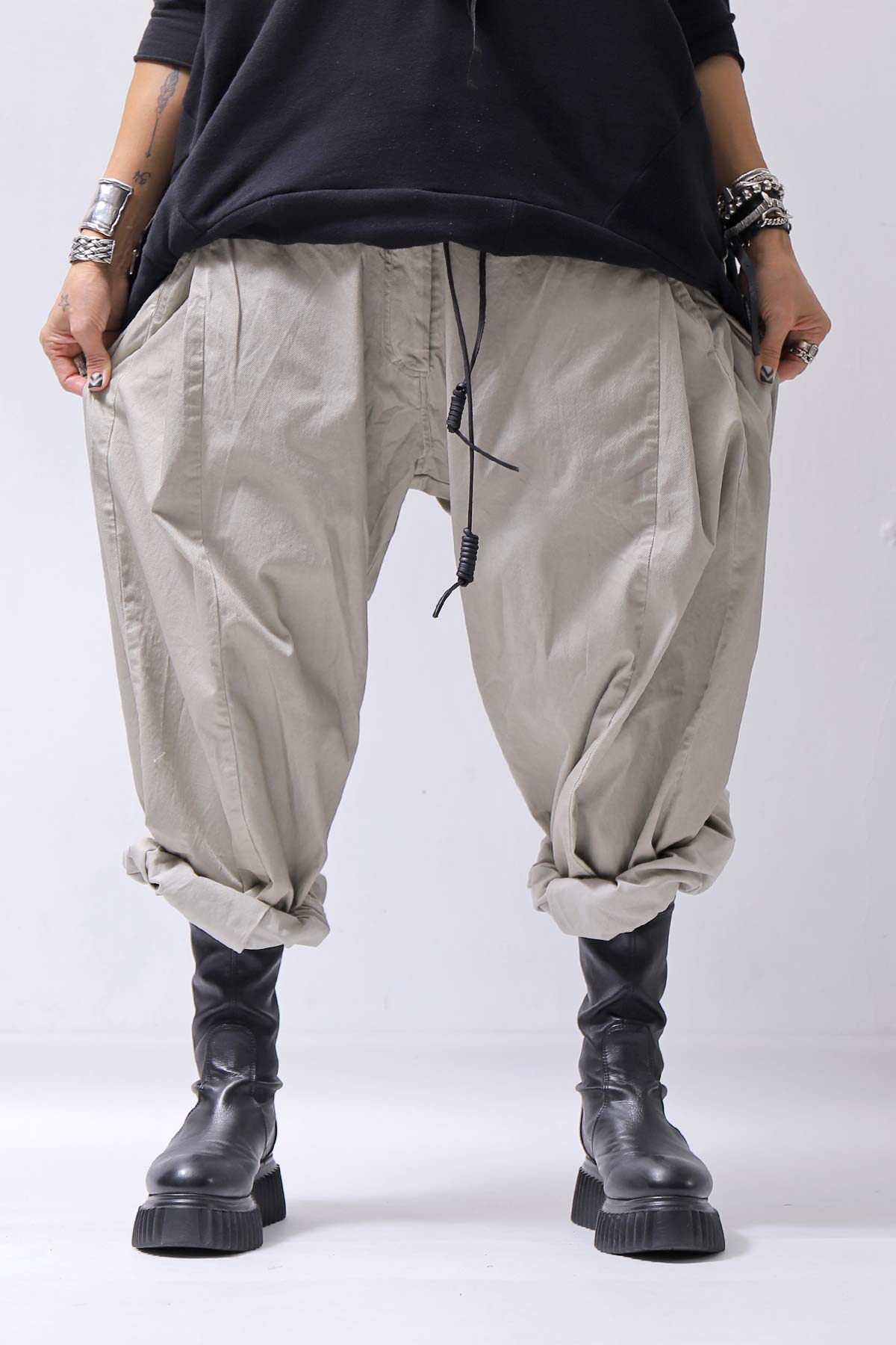 【RUNDHOLZ】 UNISEX SIDE TUCK ICONIC COTTON PANTS_SAND CLOUD