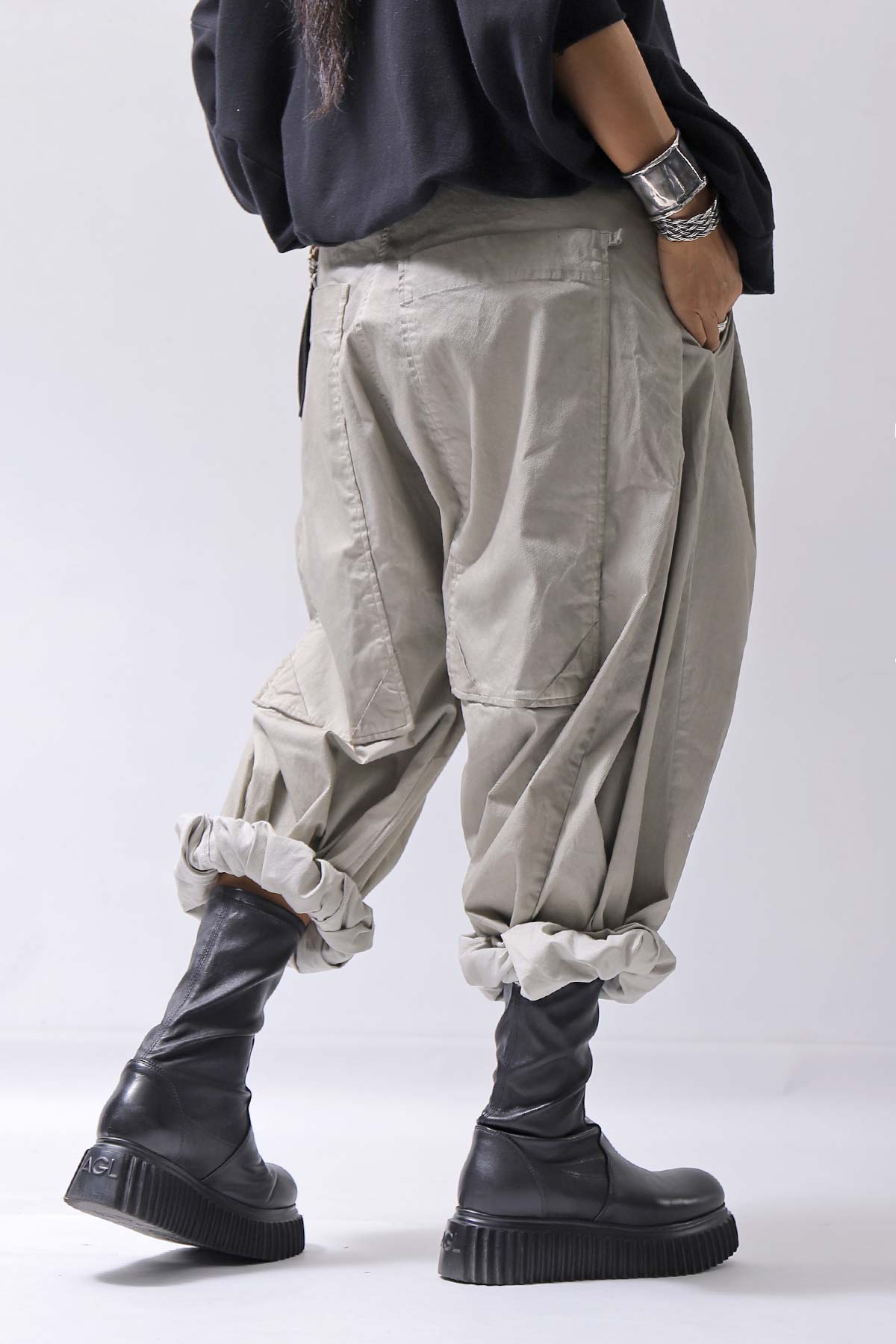 【RUNDHOLZ】 UNISEX SIDE TUCK ICONIC COTTON PANTS_SAND CLOUD