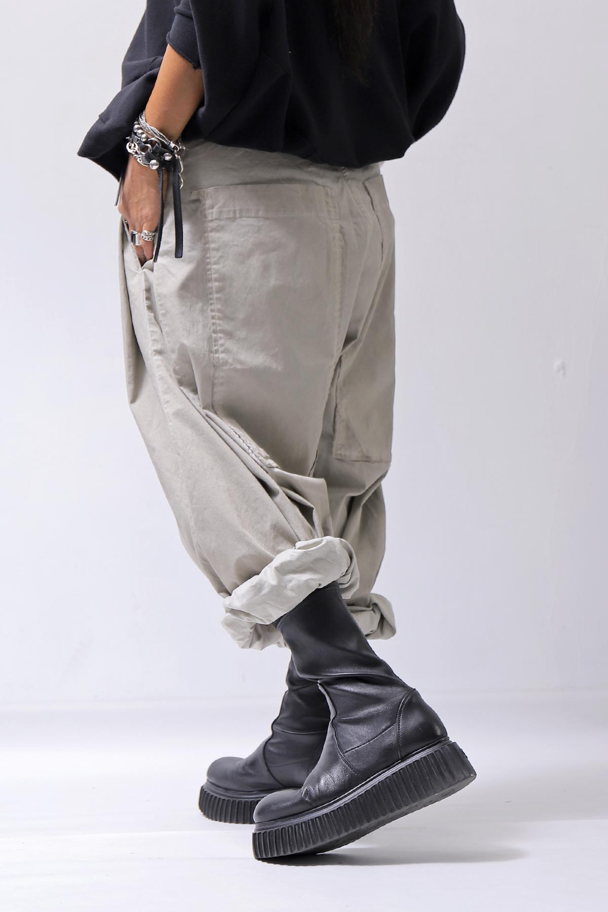 【RUNDHOLZ】 UNISEX SIDE TUCK ICONIC COTTON PANTS_SAND CLOUD