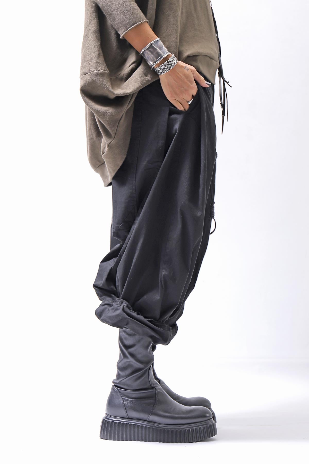 【RUNDHOLZ】 UNISEX SIDE TUCK ICONIC COTTON PANTS_BLACK