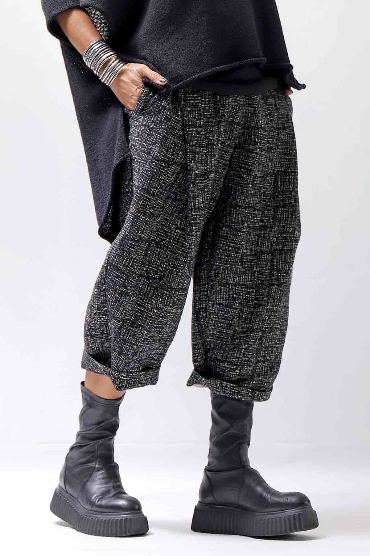 【NOSTRASANTISSIMA】 UNISEX TWEED FRONT TUCK PANTS P118_TWEED BLACK