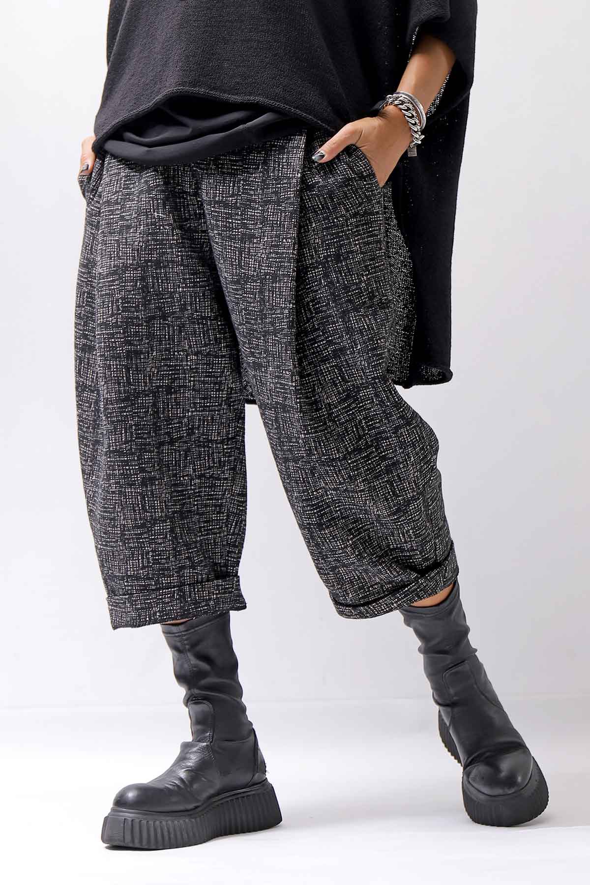 【NOSTRASANTISSIMA】 UNISEX TWEED FRONT TUCK PANTS P118_TWEED BLACK