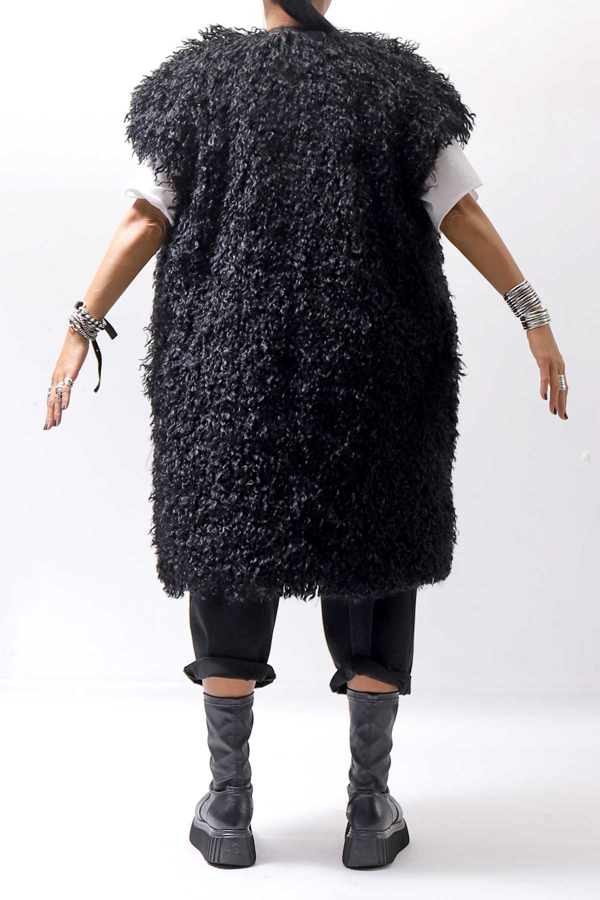 【NOSTRASANTISSIMA】 REVERSIBLE ECO FUR GILLET J114_BLACK