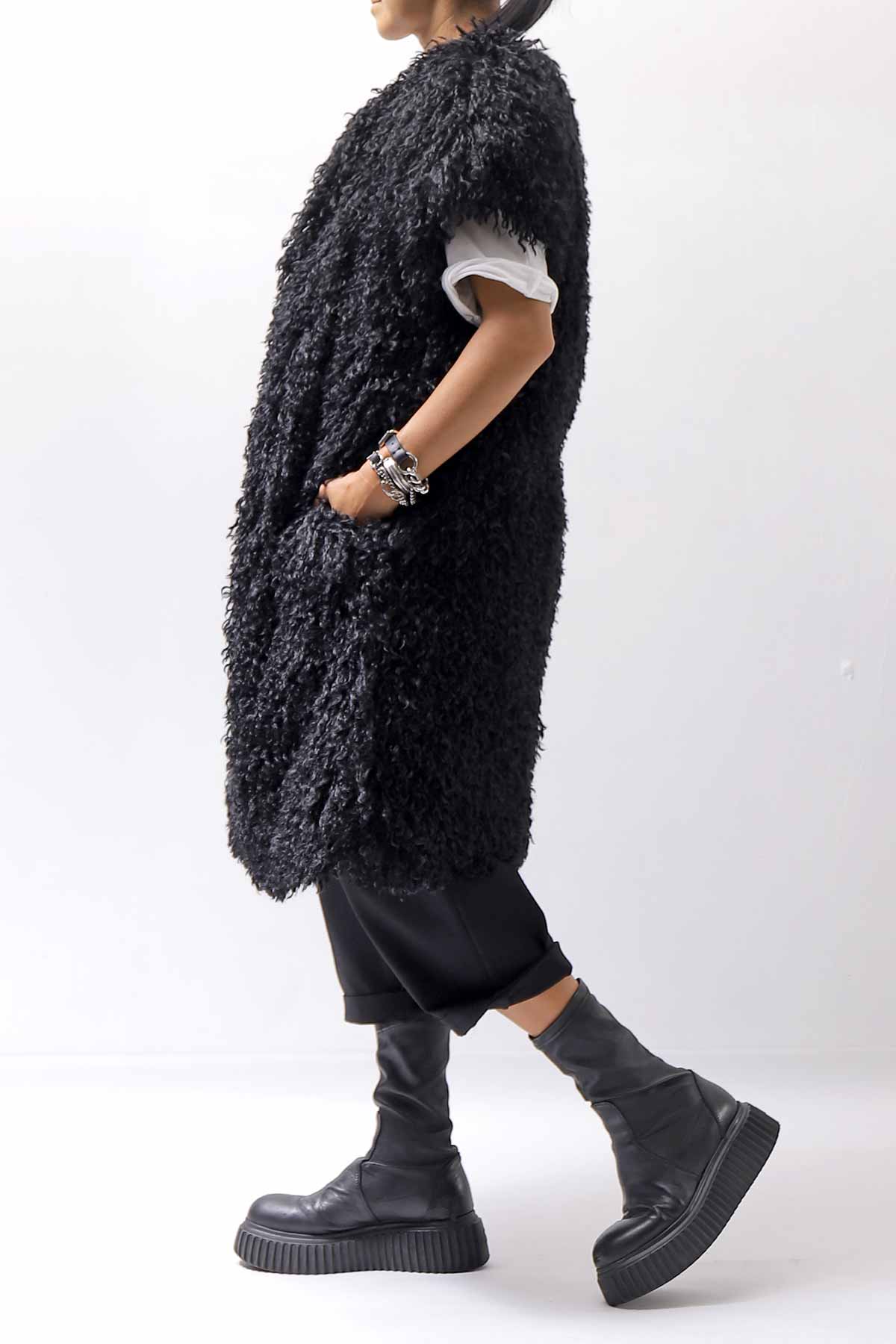【NOSTRASANTISSIMA】 REVERSIBLE ECO FUR GILLET J114_BLACK
