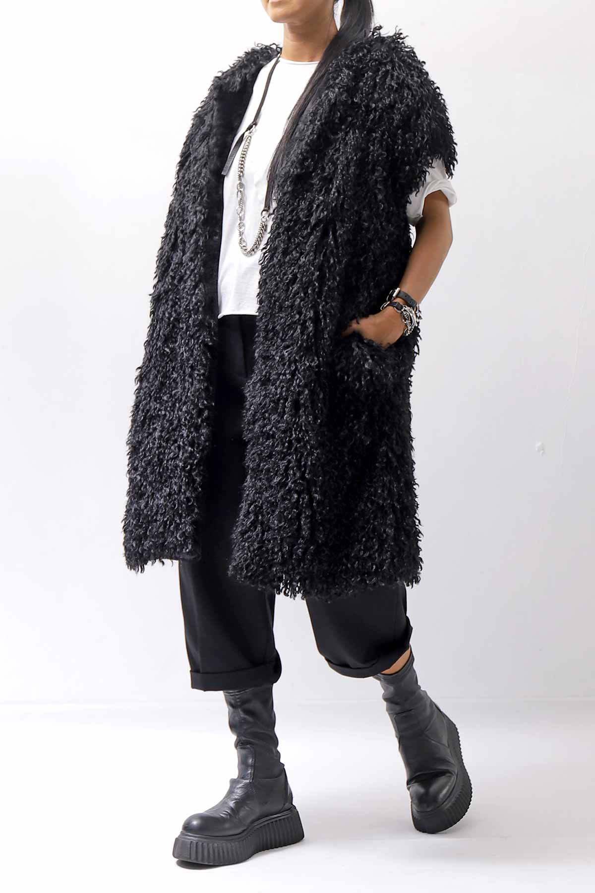 【NOSTRASANTISSIMA】 REVERSIBLE ECO FUR GILLET J114_BLACK