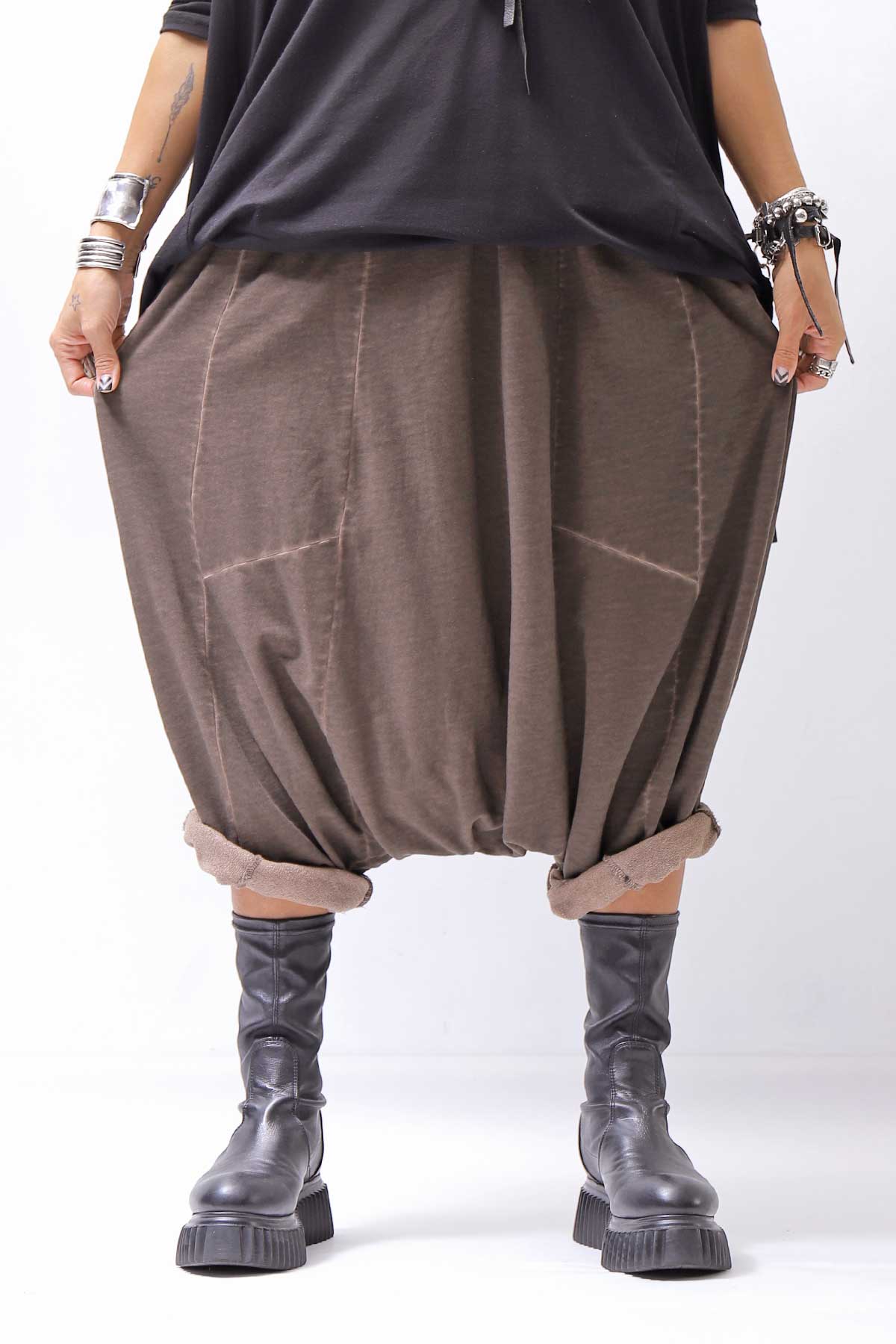 【PLÜ】 UNISEX COTTON SWEAT WIDE SARROUEL PANTS PL16P_CHOCOLATE