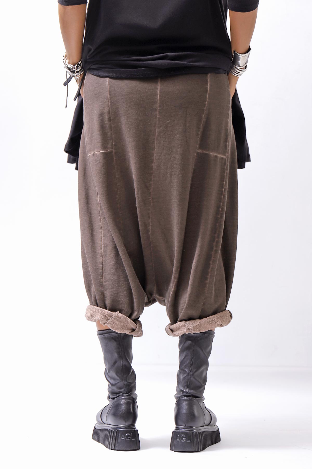 【PLÜ】 UNISEX COTTON SWEAT WIDE SARROUEL PANTS PL16P_CHOCOLATE