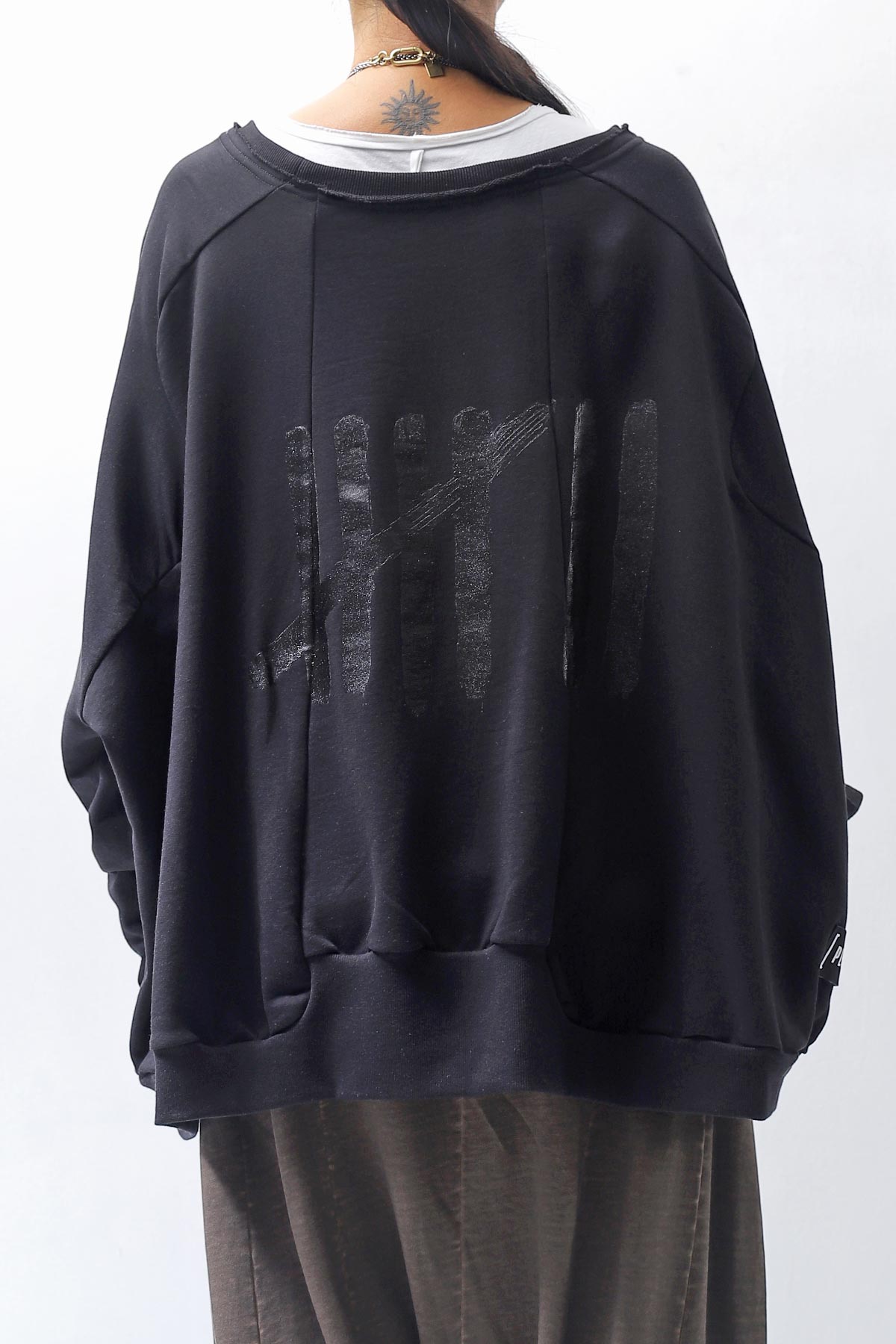 【PLÜ】 UNISEX COTTON SWEAT WIDE SHORT TOP PL8_BLACK