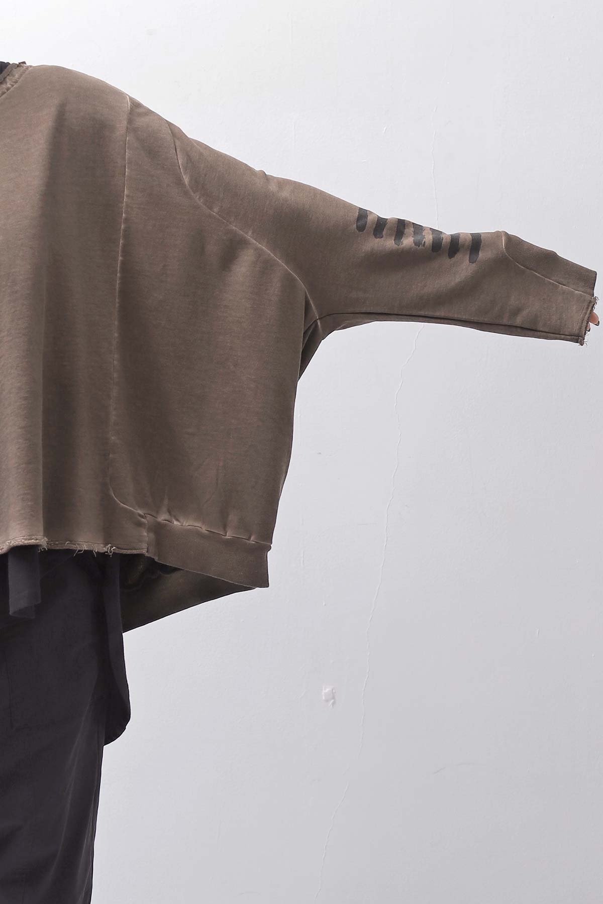 【PLÜ】 UNISEX COTTON SWEAT WIDE SHORT TOP PL8_CHOCOLATE