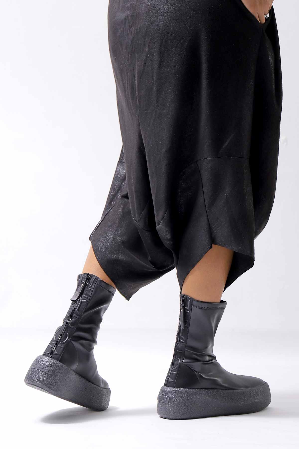 【VIC MATIE】 ECO STRETCH LEATHER SNEAKER BOOTS 2310D_BLACK