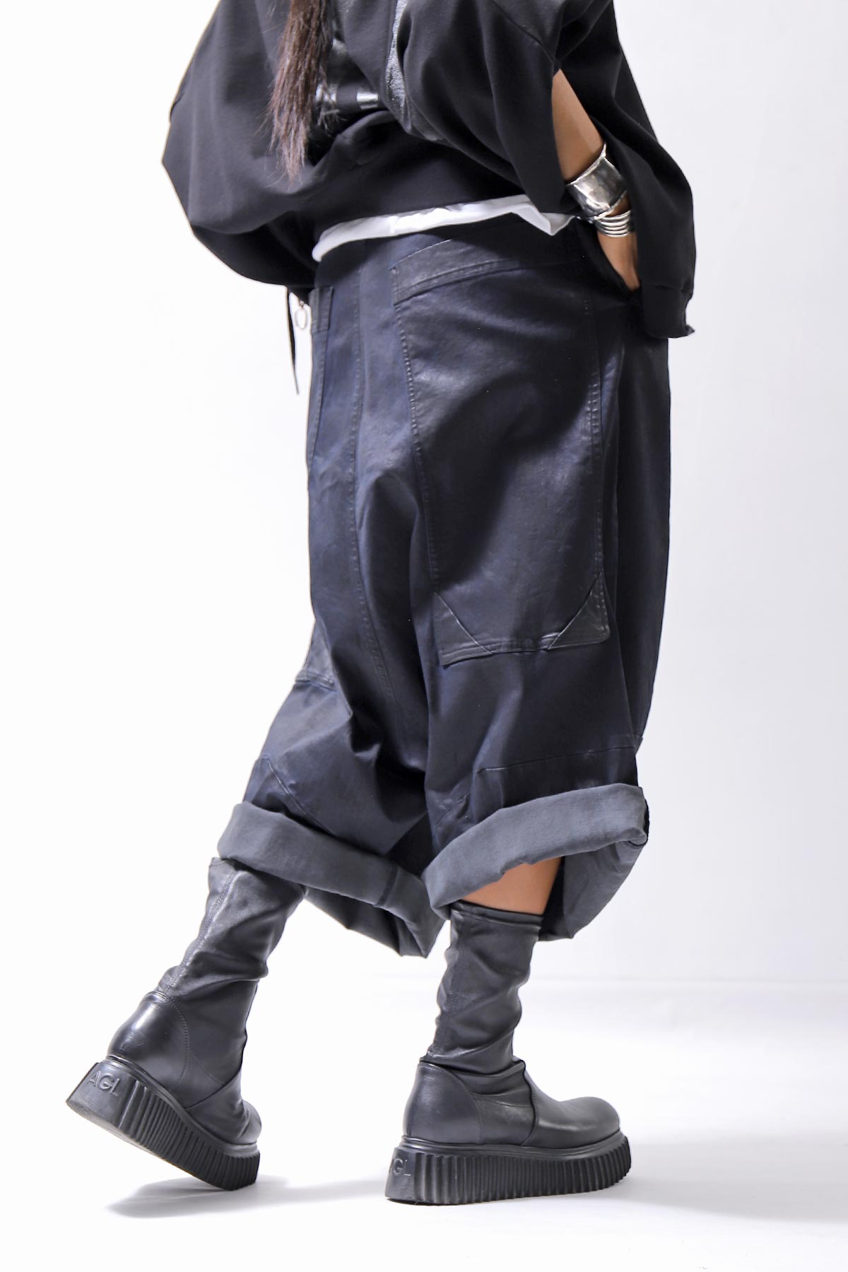 【RUNDHOLZ】 DENIM GLOSS WIDE SARRUEL PANTS 206_INDIGO BLACK GLOSS