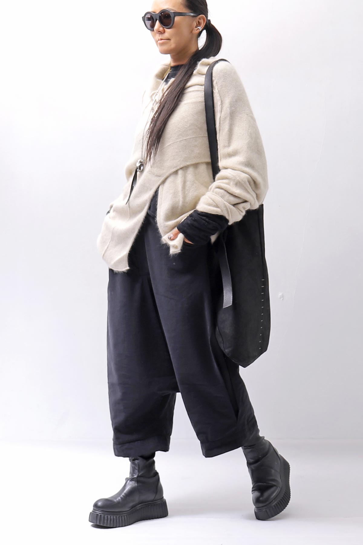 【RUNDHOLZ】 UNISEX RACCOON FRONT FLAP KNIT 141 0703_BONE MEL