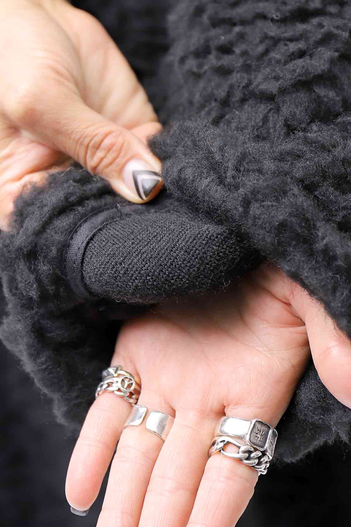 【NOSTRASANTISSIMA】 UNISEX VIRGIN BOA KNIT HOODED COAT_BLACK