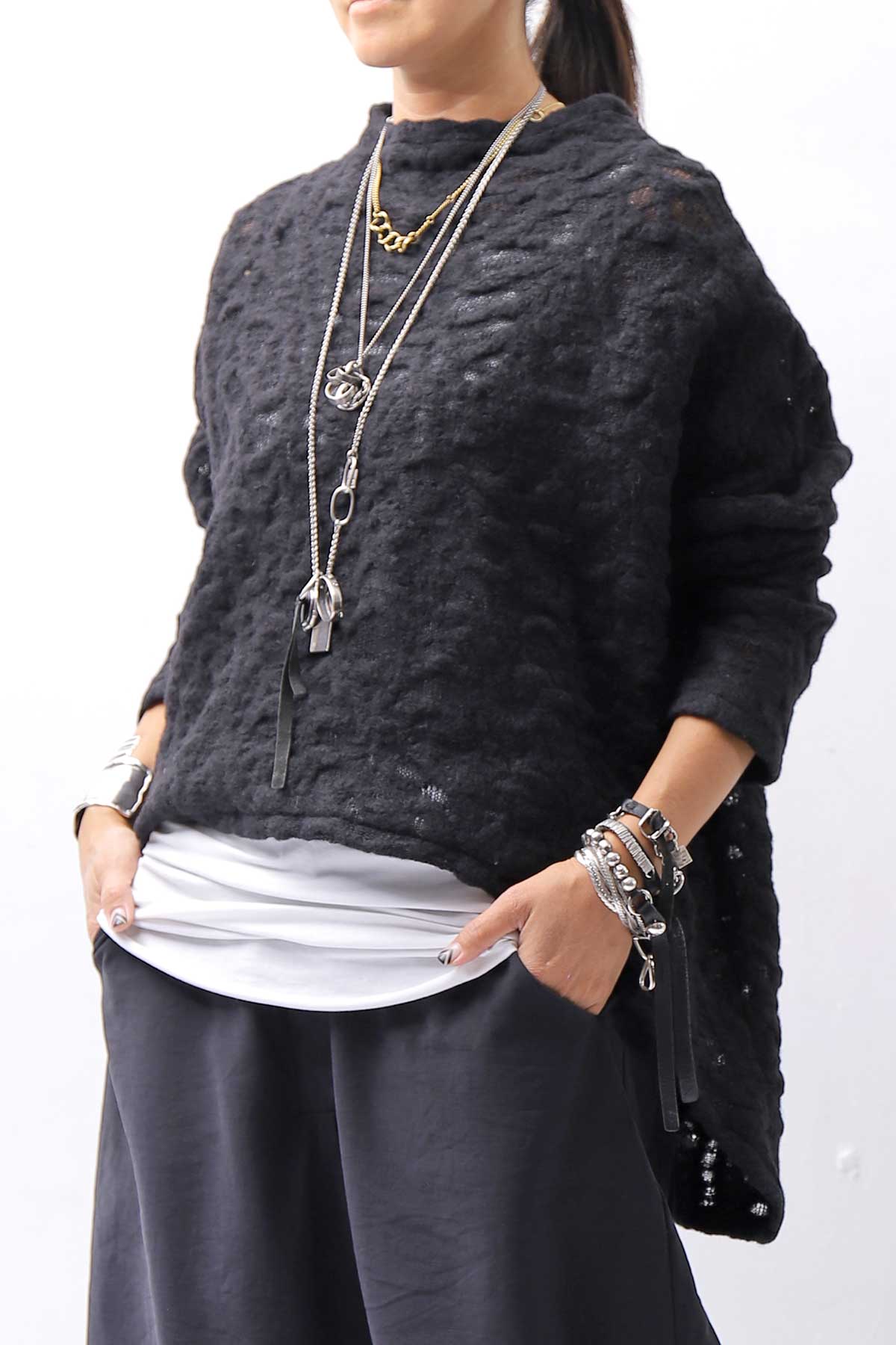 【NOSTRASANTISSIMA】 ASYMMETRY JACQUARD KNIT TOP M114_BLACK