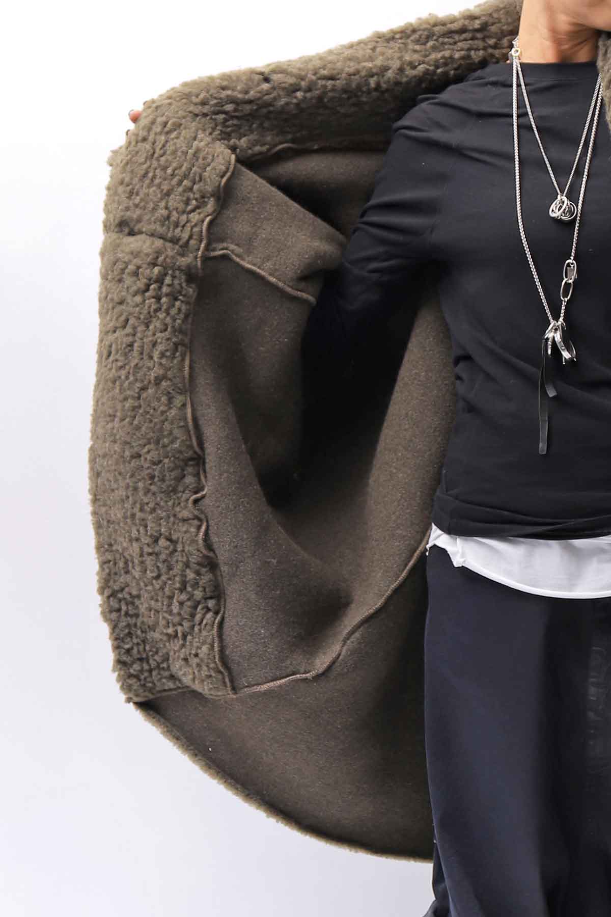 【NOSTRASANTISSIMA】 UNISEX OVERSIZED COCOON VIRGIN WOOL BOA KNIT CARDIGAN_KHAKI BROWN