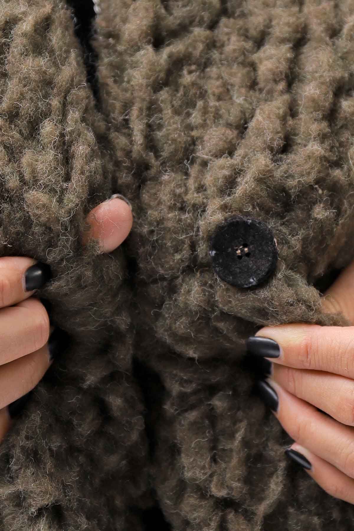 【NOSTRASANTISSIMA】 UNISEX OVERSIZED COCOON VIRGIN WOOL BOA KNIT CARDIGAN_KHAKI BROWN