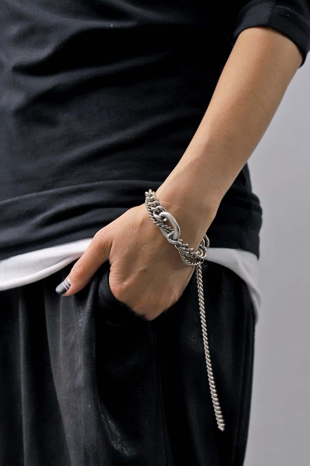 GOTI】 MIXED SILVER CHAIN BRACELET_BR2193 – QUADRATO Boutique