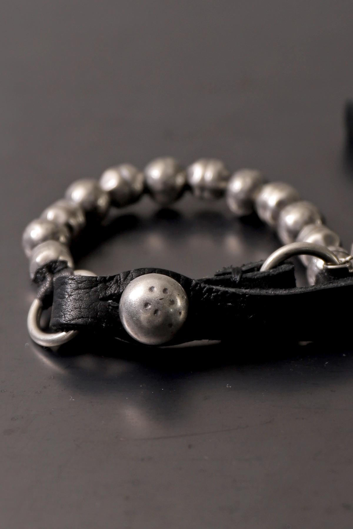 【GOTI】 SILVER STONE BALL&LEATHER BRACELET_BR2207