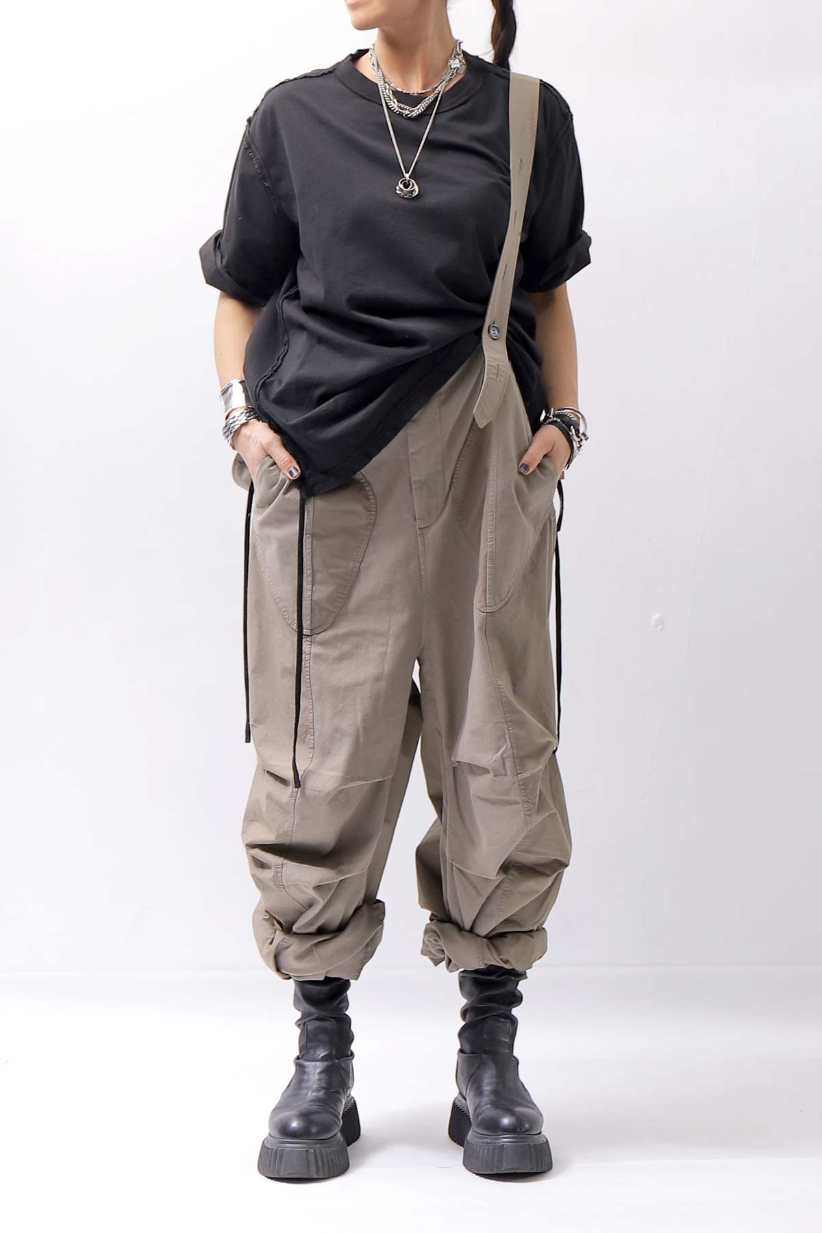 【Andrea Ya'aqov】 UNISEX 2WAY SHOULDER SALOPETTE PARACHUTE PANTS PAK71_OLIVE BEIGE