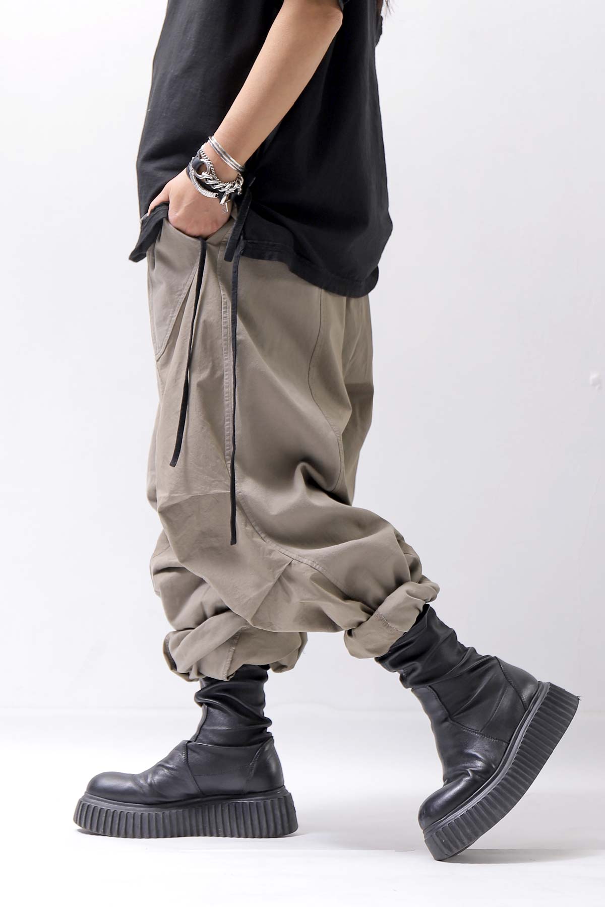 【Andrea Ya'aqov】 UNISEX 2WAY SHOULDER SALOPETTE PARACHUTE PANTS PAK71_OLIVE BEIGE