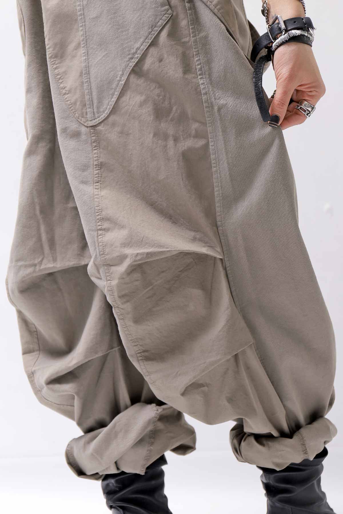 【Andrea Ya'aqov】 UNISEX 2WAY SHOULDER SALOPETTE PARACHUTE PANTS PAK71_OLIVE BEIGE