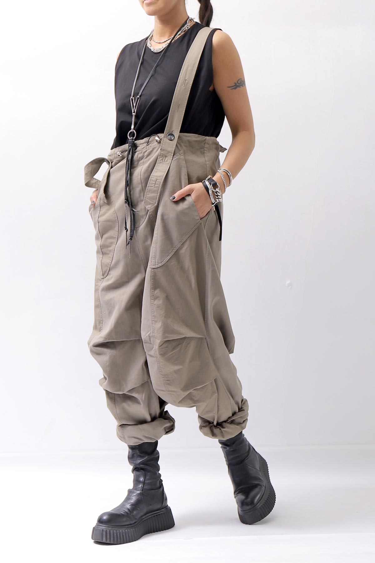 【Andrea Ya'aqov】 UNISEX 2WAY SHOULDER SALOPETTE PARACHUTE PANTS PAK71_OLIVE BEIGE