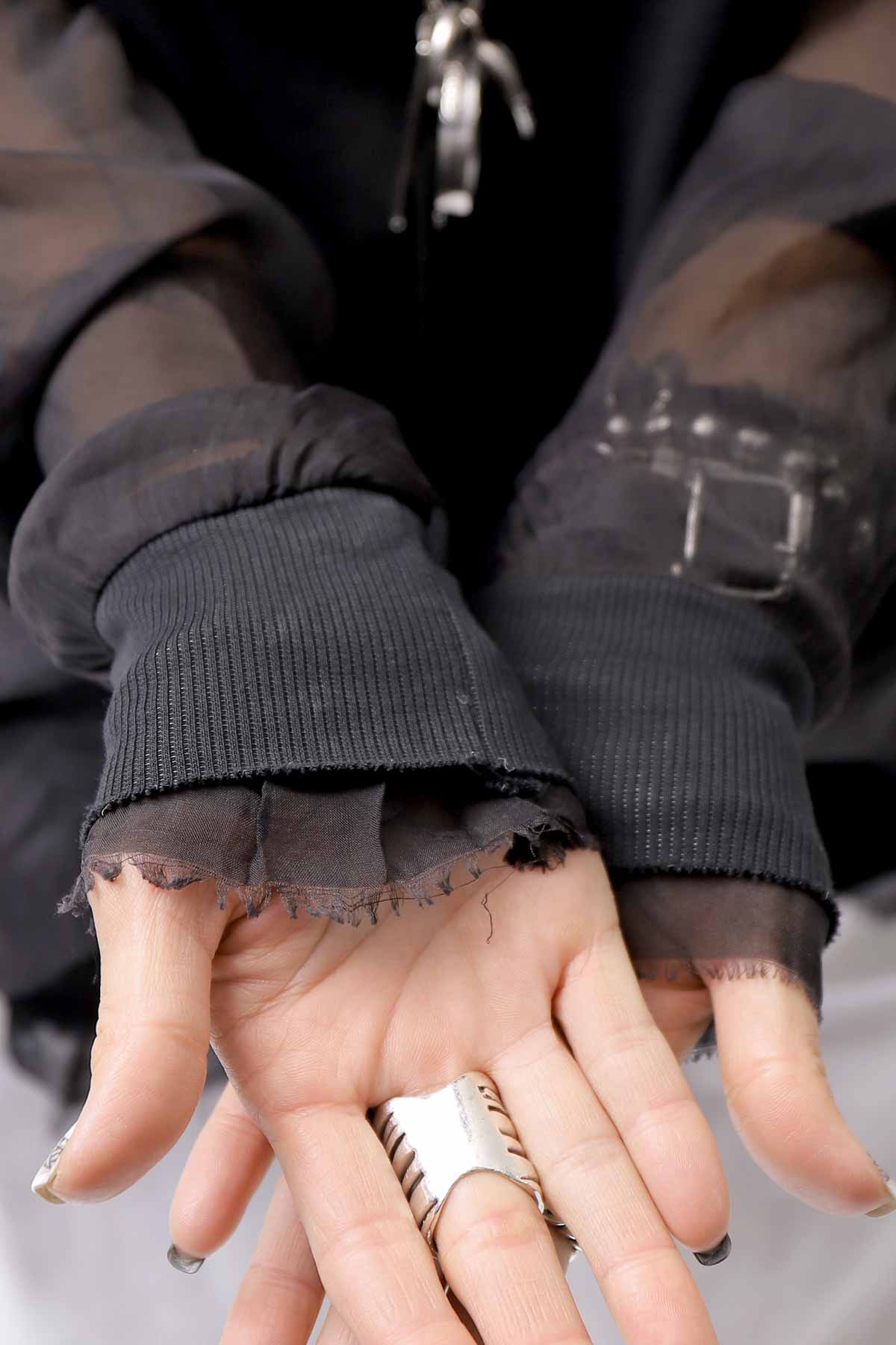 【sanctamuerte】 COTTON SWEAT & SILK CHIFFON SLEEVE TOP SM71_BLACK