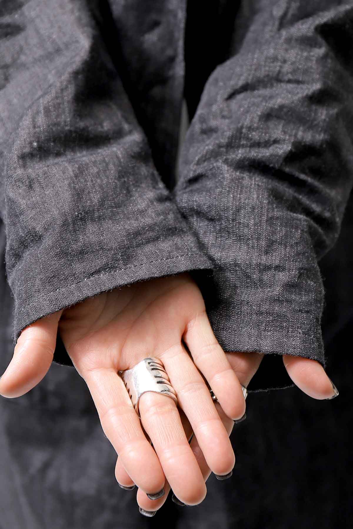 【studio b3】 UNISEX OVERSIZED LONG CARDIGAN SHIRT CB1298_GRAPHITE BLACK