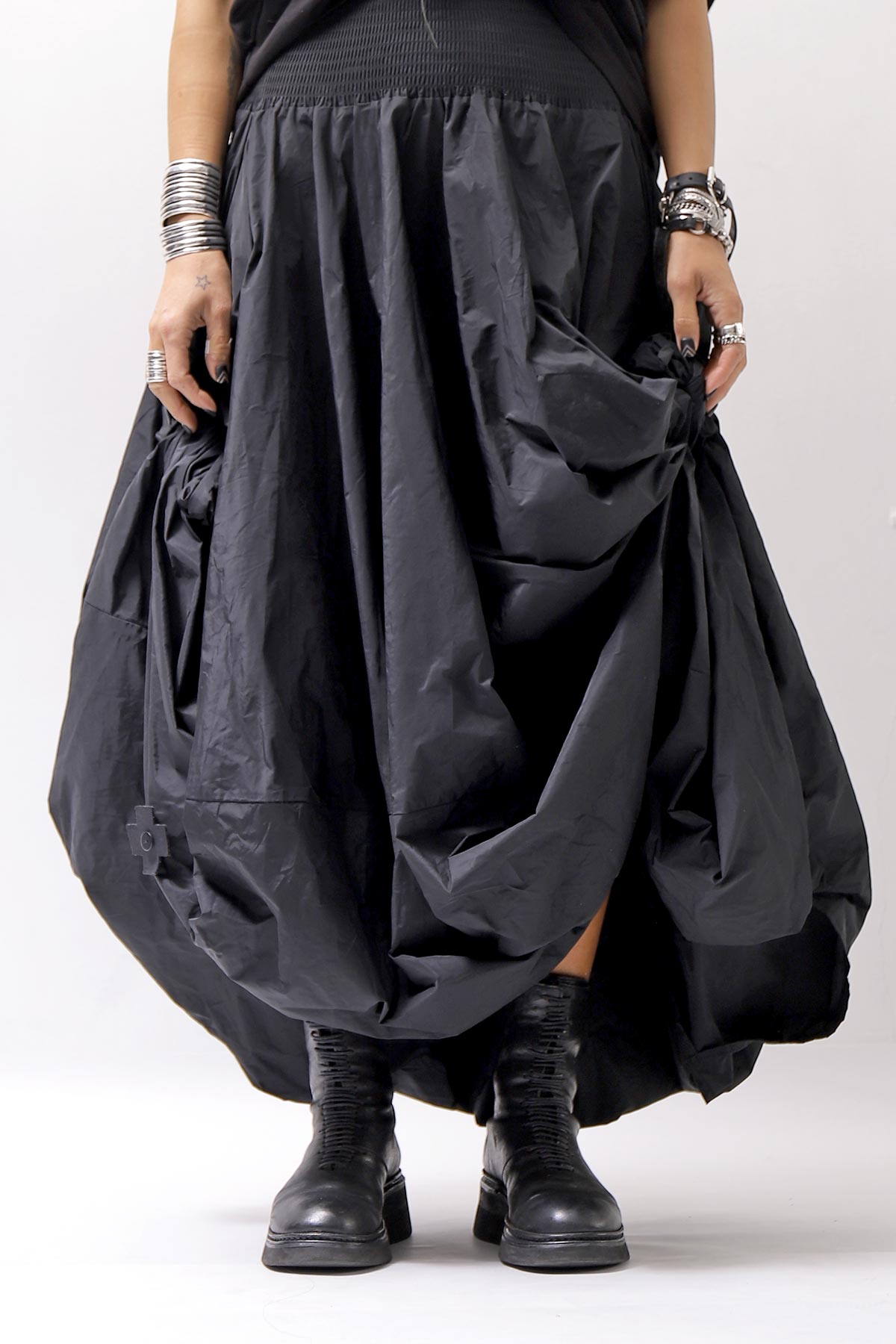 【PLÜ】 MULTIWAY SHAPE MEMORY SKIRT DRESS 4045_BLACK