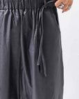【studio b3】 UNSEX COATED LINEN&BAMBOO BOX SARROUEL PANTS NB2123_BLACK