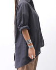 【studio b3】 OVERSIZED BACK BUTTON SHIRT TOP NB2070_BLACK