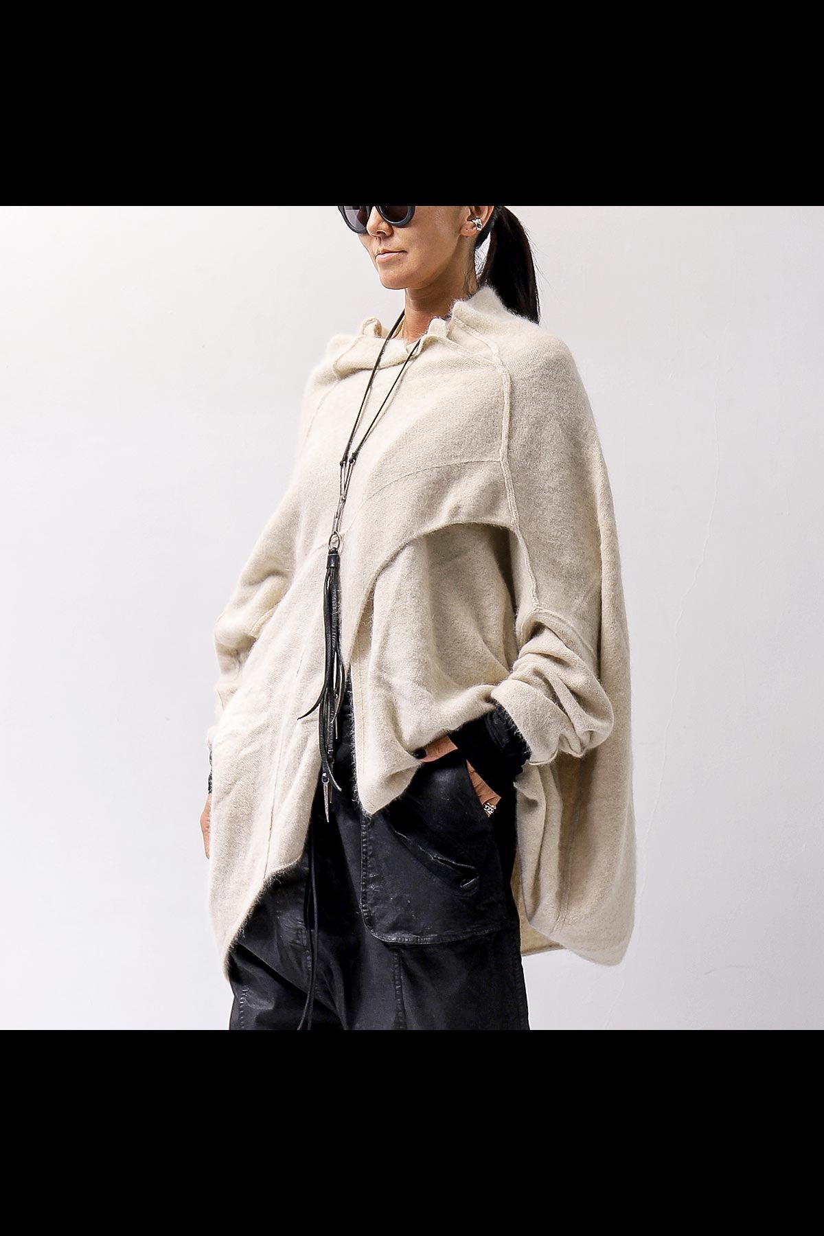 【RUNDHOLZ】 UNISEX RACCOON FRONT FLAP KNIT 141 0703_BONE MEL