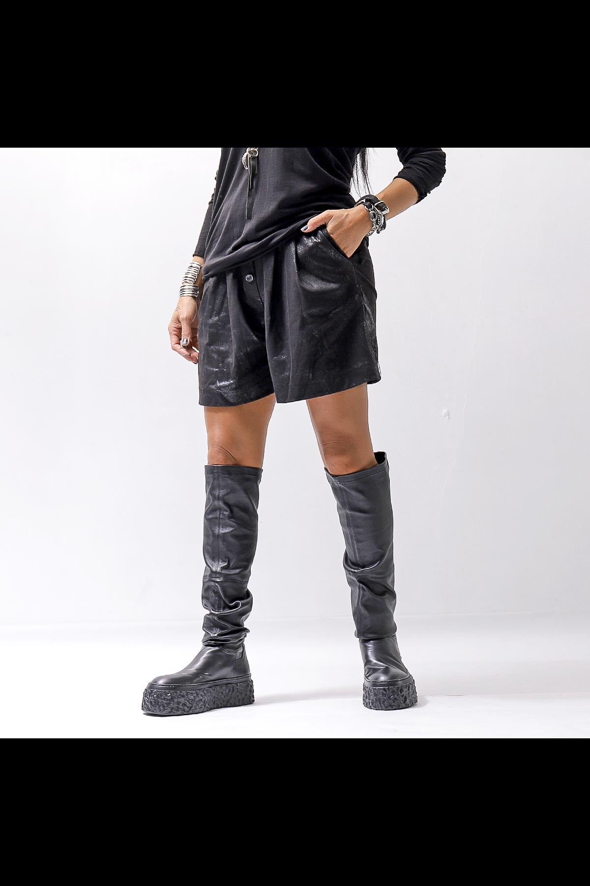 【Primordial is Primitive】 STRETCH ECO LEATHER SHORT PANTS 535HA