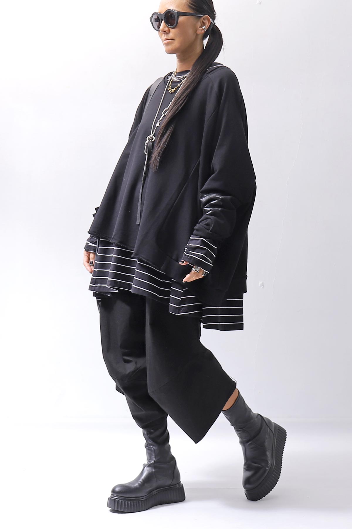 【PLÜ】 UNISEX COTTON SWEAT WIDE SHORT TOP PL8_BLACK