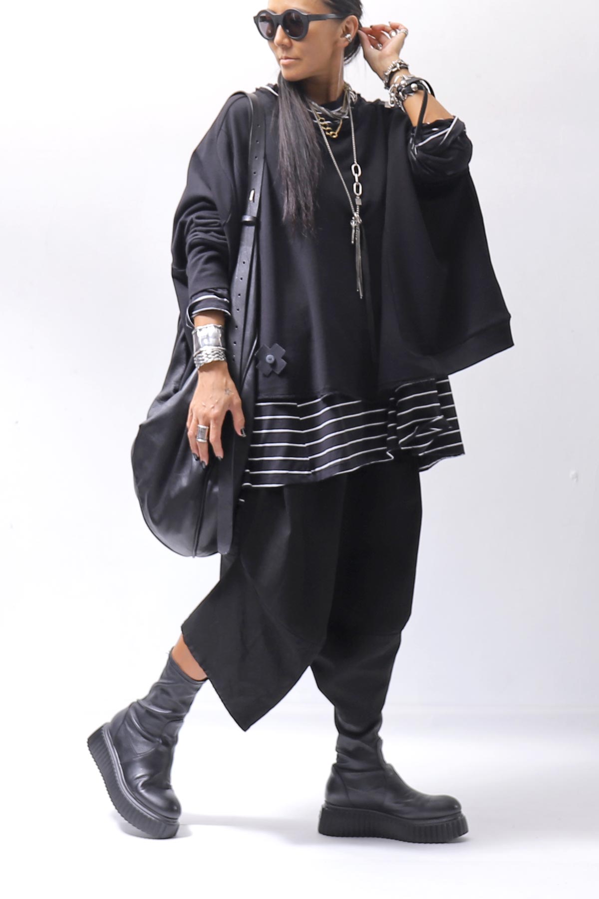 【PLÜ】 UNISEX COTTON SWEAT WIDE SHORT TOP PL8_BLACK