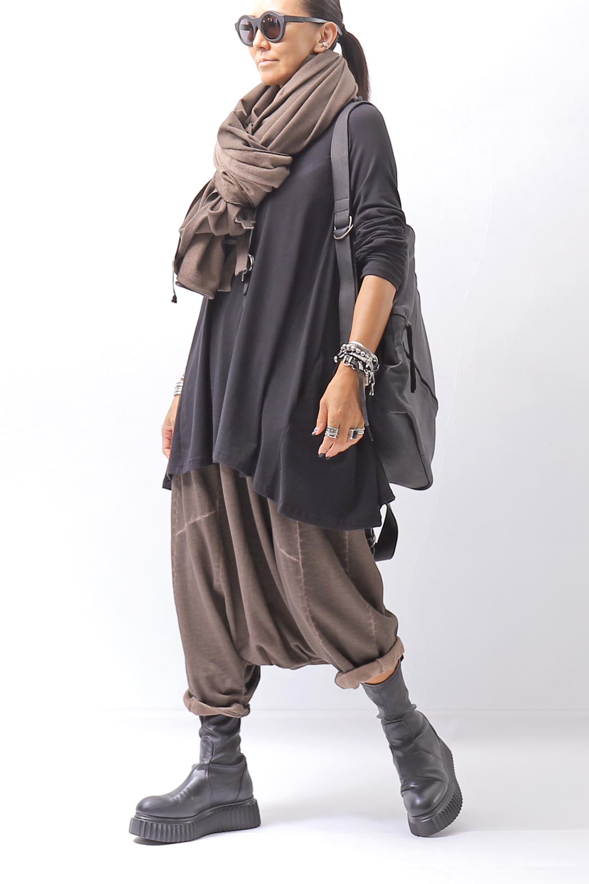 【PLÜ】 UNISEX COTTON SWEAT WIDE SARROUEL PANTS PL16P_CHOCOLATE